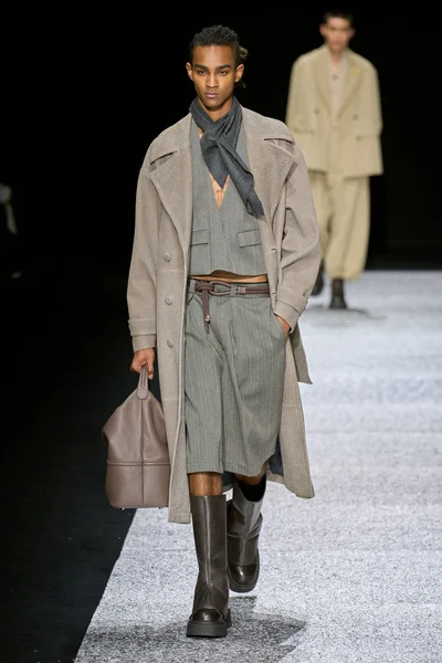 Look 30